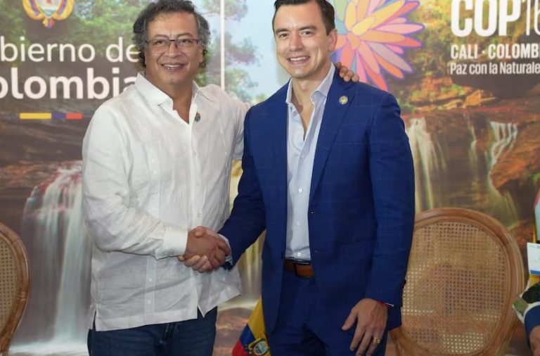 Daniel Noboa y Gustavo Petro se encontraron en Galápagos para “fortalecer lazos por la acción climática” entre Ecuador y Colombia.