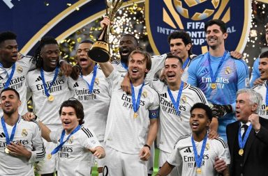 El Real Madrid, de España, sigue en la cima como el club más importante y poderoso del mundo del fútbol y se vistió nuevamente de campeón