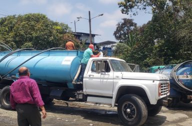 Jipijapa: tanqueros violan el precio oficial del agua potable