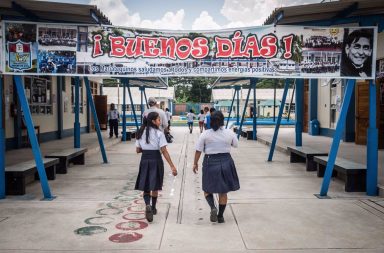 Perú: Hallan muerto a presidente de empresa investigada por dar comida para perros en colegios