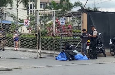 Sicarios mataron a un hombre en el exterior del hospital de Pasaje, El Oro