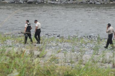 Tres piernas humanas flotaban en el río Toachi, Santo Domingo