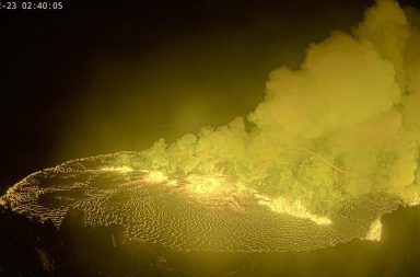 volcán en erupción