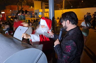 Hubo premios en la última noche de actividades en el Árbol de Navidad de El Diario