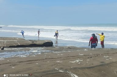 prohíben ingreso de bañistas a las playas