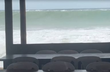 Olas de casi dos metros se registran en varias playas de Manabí