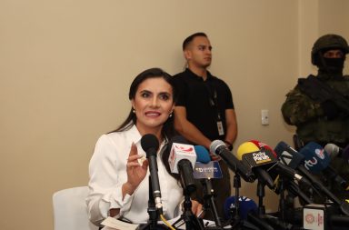 Verónica Abad dice que está preparada para asumir la Presidencia