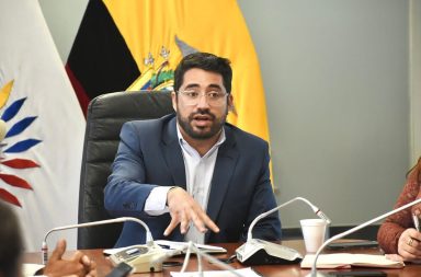 Eitel Zambrano, candidato a la Asamblea por Manabí, denuncia persecución