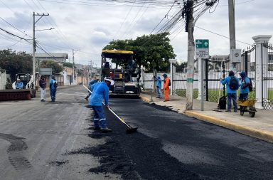 Critican que den mantenimiento a calles de Portoviejo durante el invierno