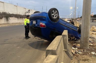 Dos mujeres resultaron heridas tras sufrir un accidente de tránsito la mañana de este viernes 24 de enero del 2025. Un menor de edad resultó con leves golpes.