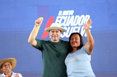 El Presidente Daniel Noboa cumple agenda en Santa Ana y otros dos cantones de Manabí