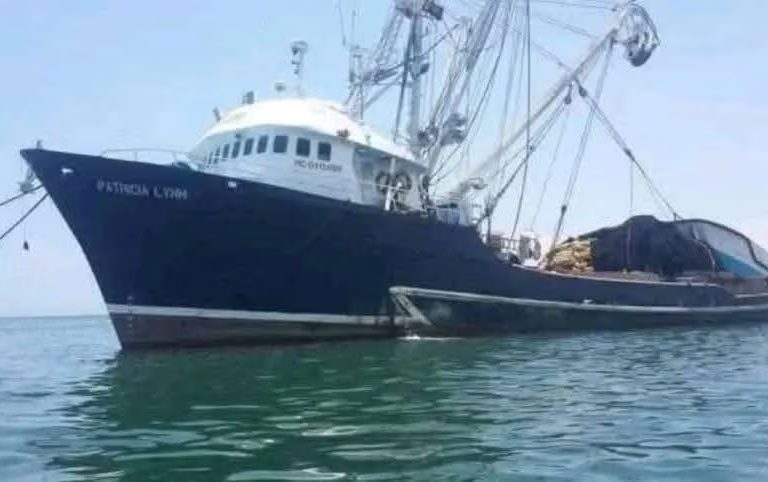 La Armada del Ecuador suspendió de manera oficial la búsqueda de 21 pescadores que desaparecieron con el barco pesquero Patricia Lynn.