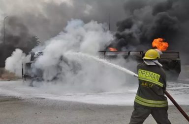 Nigeria Más de 77 muertos tras explosión de camión cisterna.