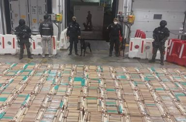 Un cargamento de 2,4 toneladas de droga se incautó dentro de un contenedor en el puerto de Posorja.