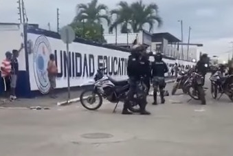 Policías capturaron a un sicario en pleno asesinato de dos personas