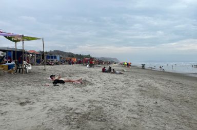 estado del mar turistas Manabí