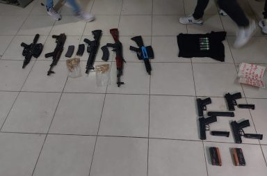 hallan más armas y municiones en Manabí/Manta