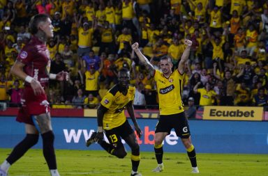 Barcelona vence al Mushuc Runa en el estadio Monumental