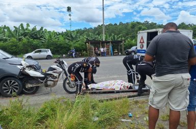 Crónica. Mujer muere en trágico accidente, en la vía Santo Domingo - La Concordia.