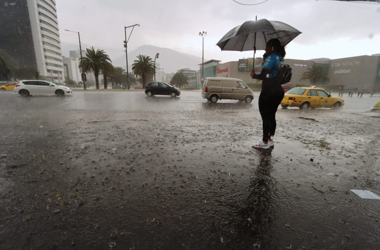 Ecuador. Lluvias de alta intensidad se extenderán hasta el 4 de marzo en Manabí y otras provincias