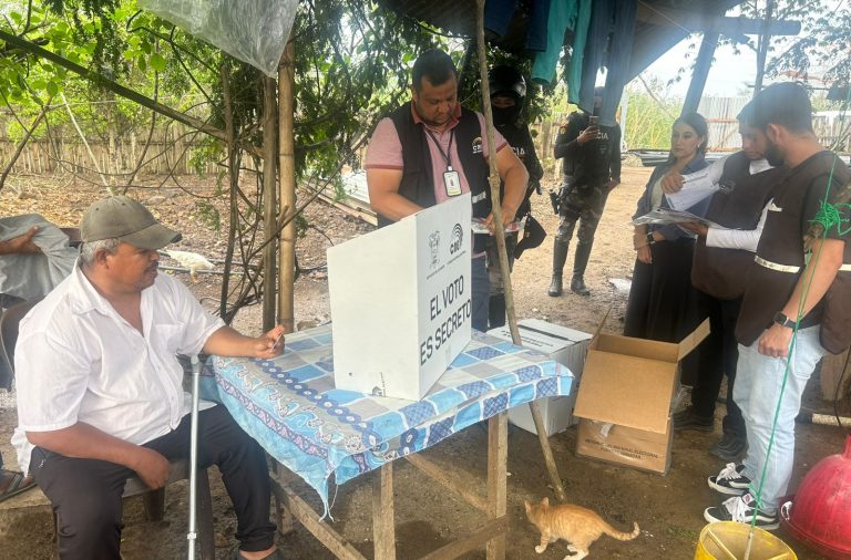 Elecciones CNE jornada Voto en Casa personas con discapacidad