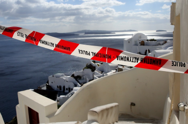 Grecia declara en emergencia a Santorini