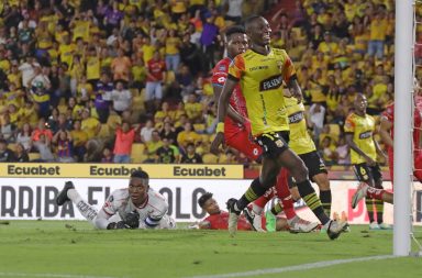 Fútbol. Los enfrentamientos de El Nacional y Barcelona SC en Libertadores. ¿Qué equipo domina el historial?