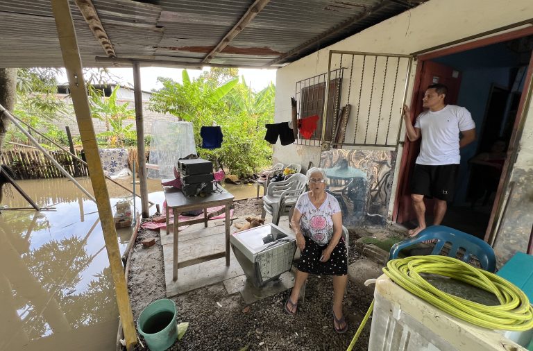 Lluvias dejan 145 viviendas inundadas en Portoviejo, 20 en Rocafuerte y familias afectadas en Tosagua