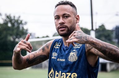 Fútbol.Neymar prioriza su regreso al FC Barcelona para este año