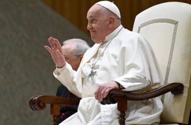 Vaticano. El Papa Francisco sigue en estado crítico pero estable