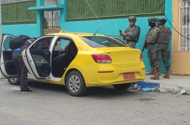 Criminales atacaron a un taxista en Manta, Manabí