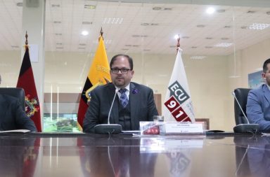 John Reimberg reemplaza a Fausto Buenaño en el Ministerio del Interior