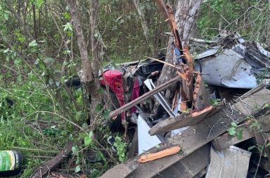 Un fallecido y cuatro heridos deja un accidente en Puerto López, Manabí.