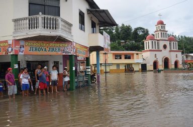 Lluvias devastan Ecuador: 14 muertos y miles afectados