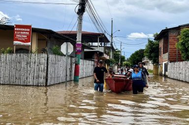 ataúd/sepelio/inundación/Bolívar