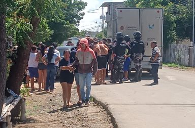 A Wilfido Zambrano lo asesinaron prácticamente frente a su familia. Estaba estacionado en una tienda cuando le dispararon.