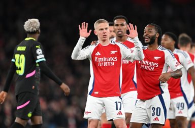 Arsenal avanza a cuartos de final de la Champions League tras empate 2-2 con PSV