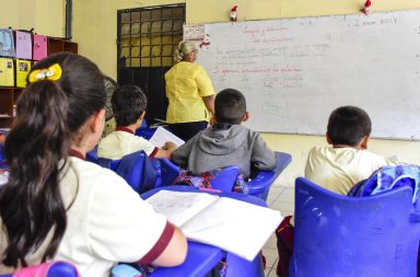 El Ministerio de Educación publicó el calendario oficial de inicio de clases en la región Costa y Galápagos.