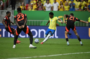 Eliminatorias. Brasil le gana 2 a 1 a Colombia, sobre la hora, con una genialidad de Vinícius Júnior