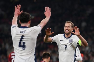 Inglaterra vence 3-0 a Letonia y lidera su grupo en las Eliminatorias 2026