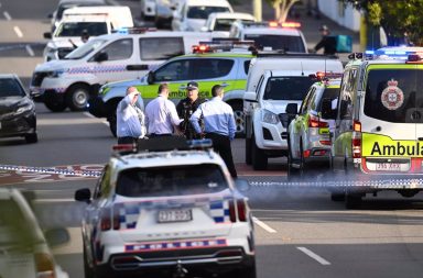 Internacional. Pasajeros reducen a un adolescente armado que intentó abordar un vuelo en Australia