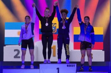 Jessi Dajomes se corona campeona panamericana juvenil de halterofilia en La Habana