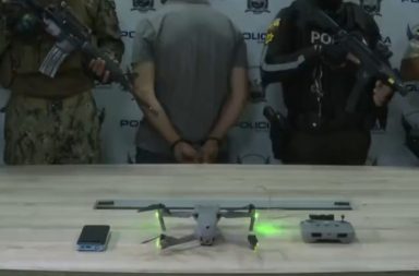 Los secuestradores utilizaban un dron para vigilar el sector , donde tenían secuestradas a once personas, informó la Policía.