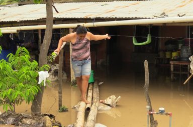 Manabí. Inundaciones en la parroquia Charapotó, cantón Sucre, afectan a más de 700 familias