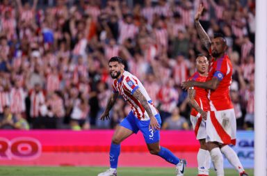 Paraguay derrota 1-0 a Chile y se afianza en zona de clasificación al Mundial