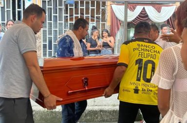 Mayte Cusme Zambrano, una adolescente de 14 años, murió en circunstancias misteriosas en Quevedo. Horas antes, un amigo le habría ofrecido un jugo.