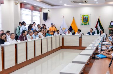 Reclamo Prefecturas crisis financiera recursos adeudados Gobierno Asamblea juicio político ministro finanzas