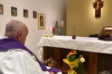 Vaticano. El Papa Francisco celebra su primera misa tras un mes hospitalizado en el Gemelli